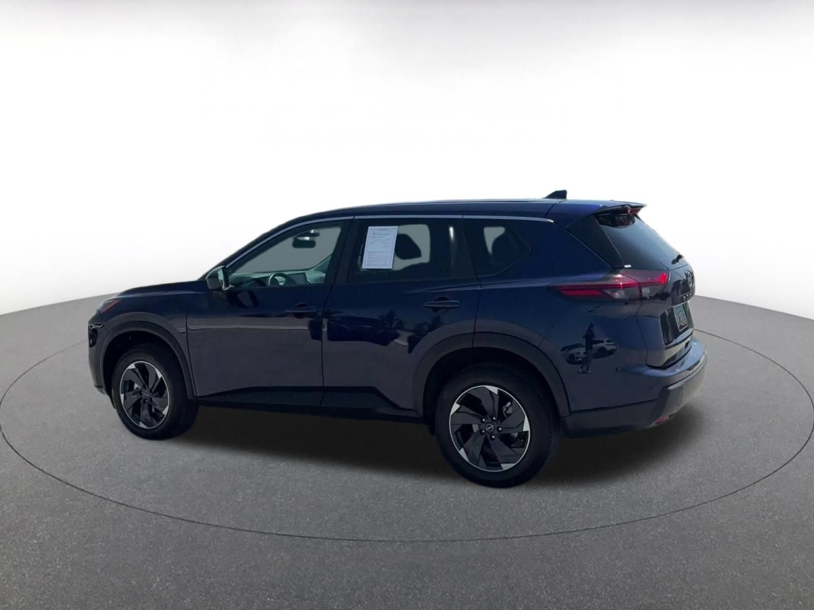 Used 2026 Nissan Rogue SV AWD/4WD image 9