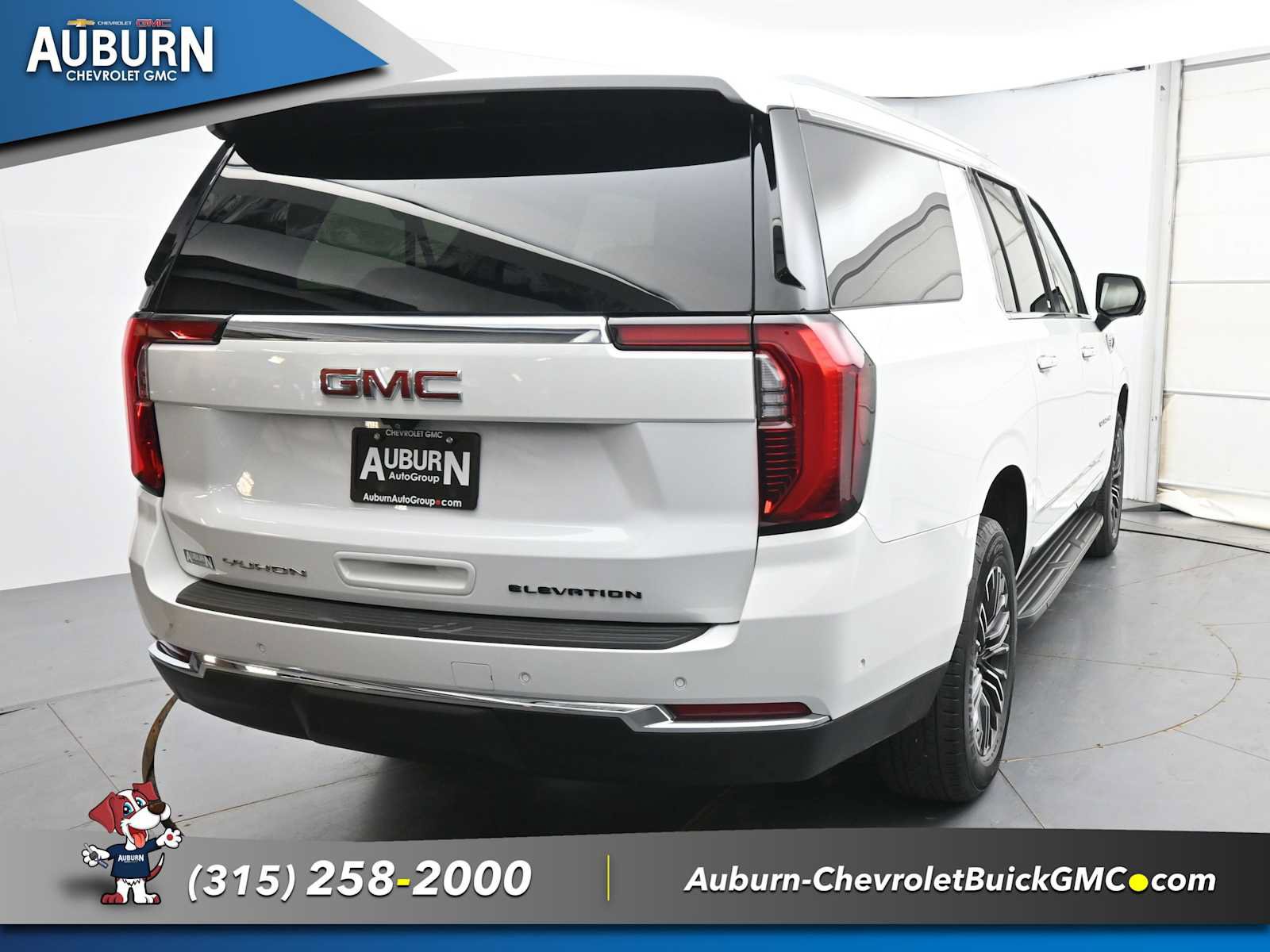 Used 2025 GMC Yukon XL Elevation AWD/4WD image 3