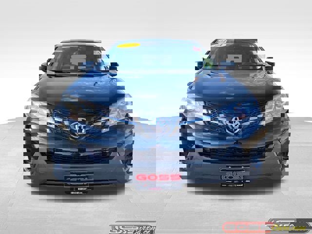 Used 2014 Toyota RAV4 LE image 2