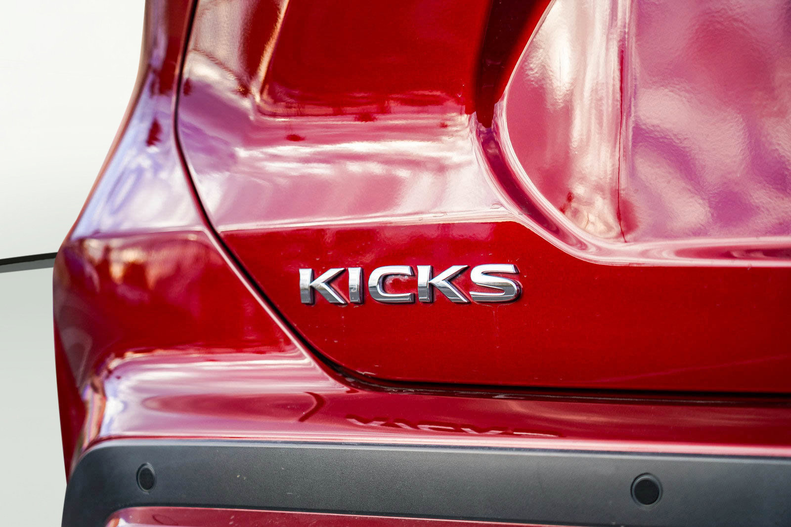 Used 2023 Nissan Kicks SV image 10