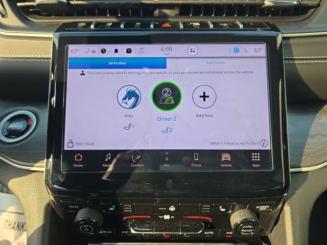 Used 2025 Jeep Grand Cherokee L Limited w/ Black Appearance Package image 19