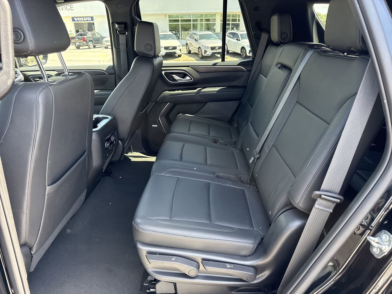 Used 2023 Chevrolet Tahoe LT w/ Luxury Package RWD image 10