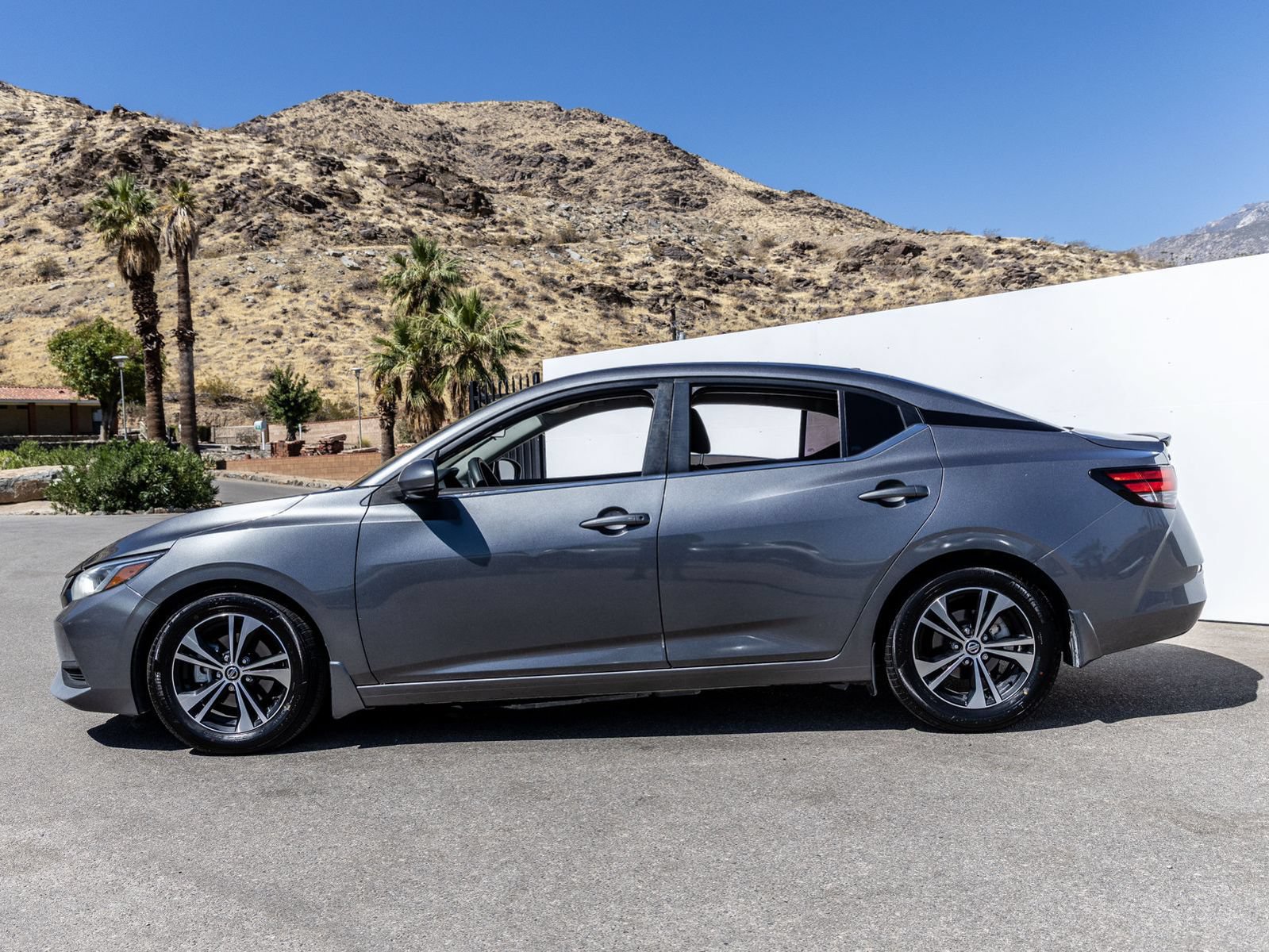 Used 2020 Nissan Sentra SV FWD image 5