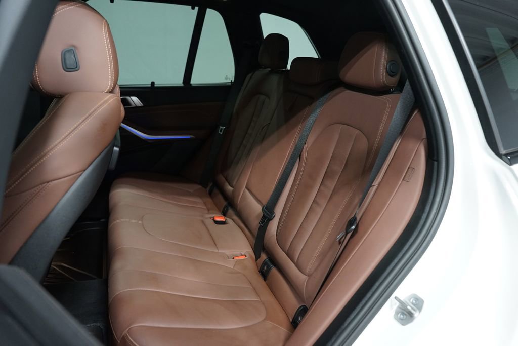 Used 2022 BMW X5 sDrive40i w/ M Sport Package image 28