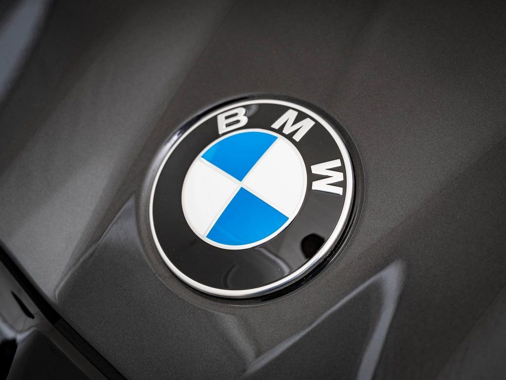 New 2026 BMW M5 w/ Executive Package AWD/4WD image 8
