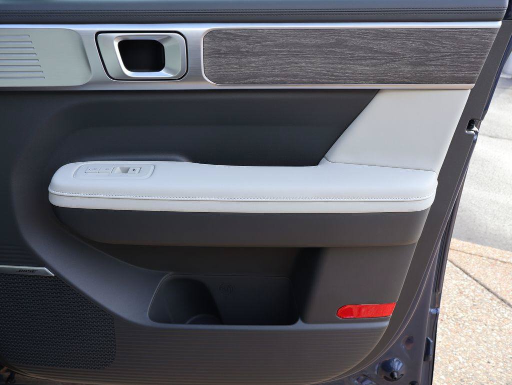 New 2027 Hyundai Santa Fe Limited AWD/4WD image 8