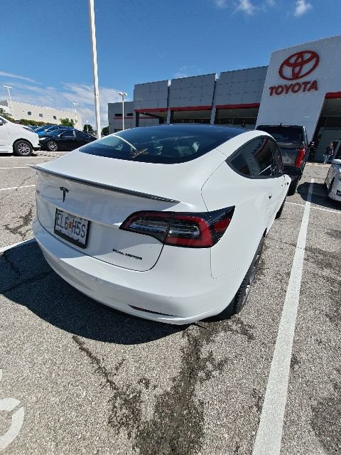 Used 2022 Tesla Model 3 Long Range AWD/4WD image 8