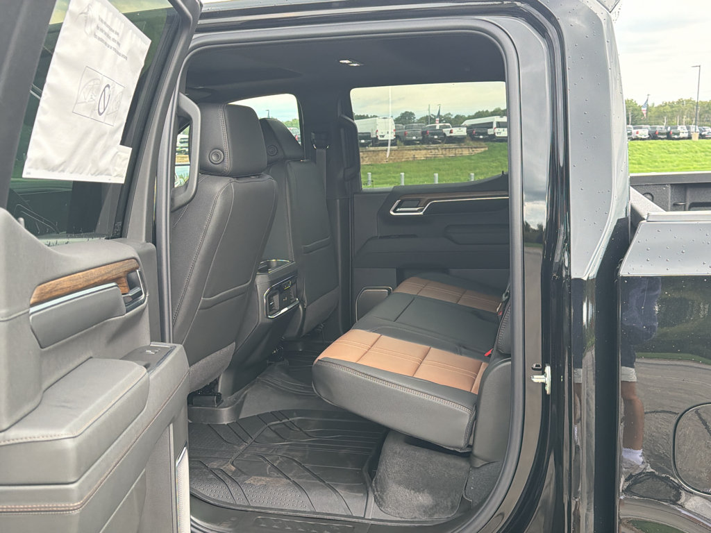 New 2026 Chevrolet Silverado 1500 High Country AWD/4WD image 36
