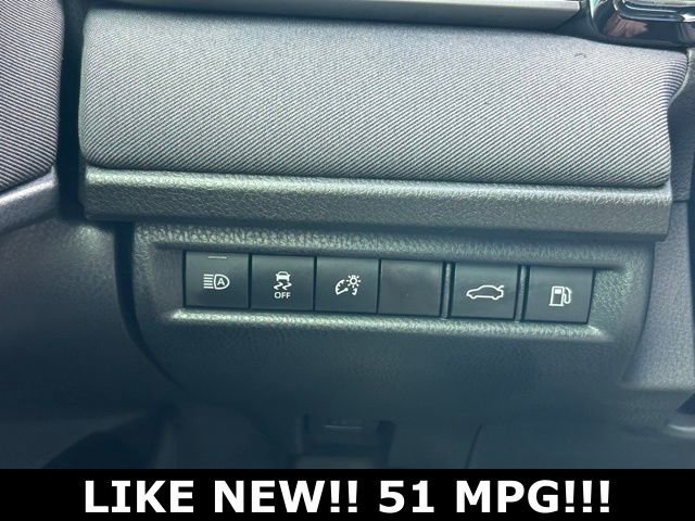 Used 2026 Toyota Camry LE FWD image 19