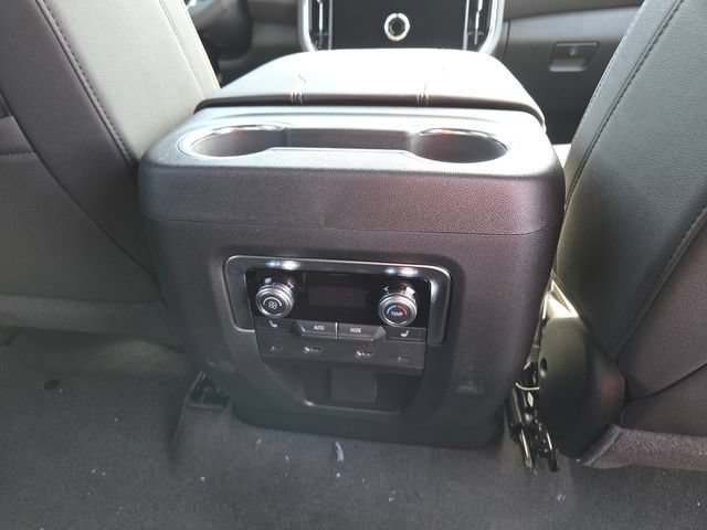 New 2026 GMC Yukon Elevation w/ Elevation Premium Package AWD/4WD image 27