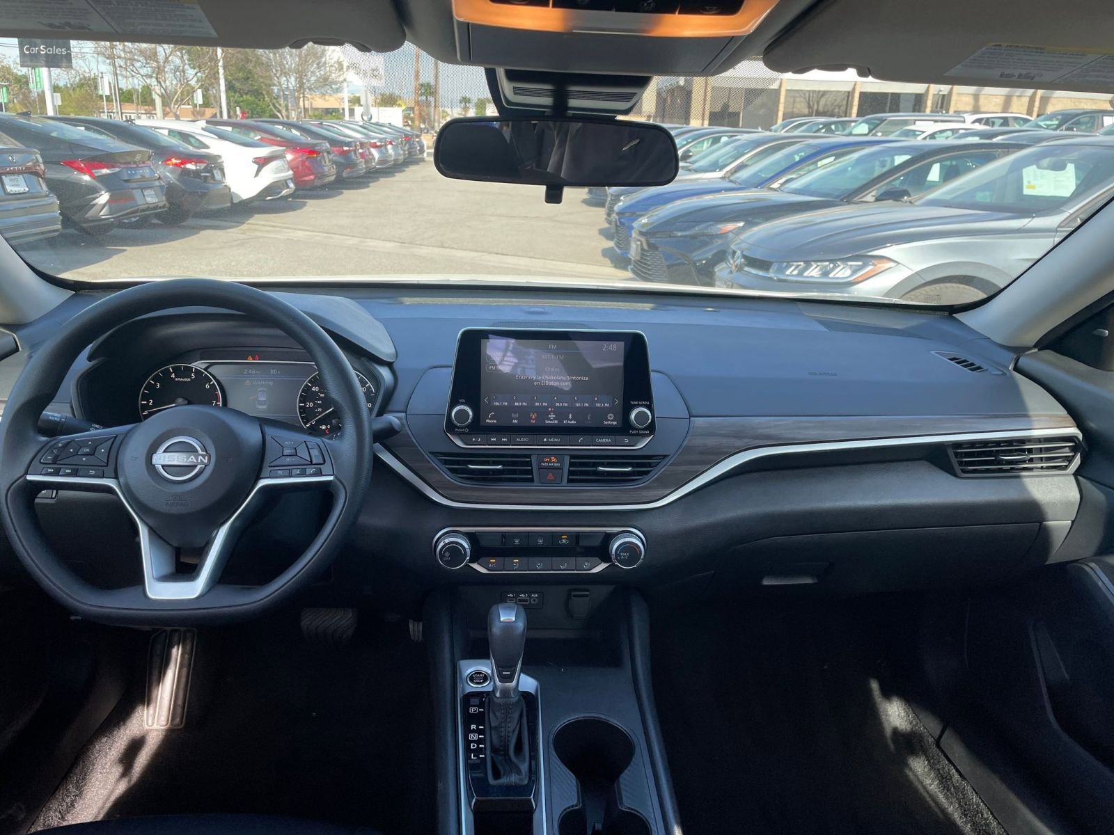 Used 2025 Nissan Altima 2.5 SV FWD image 33