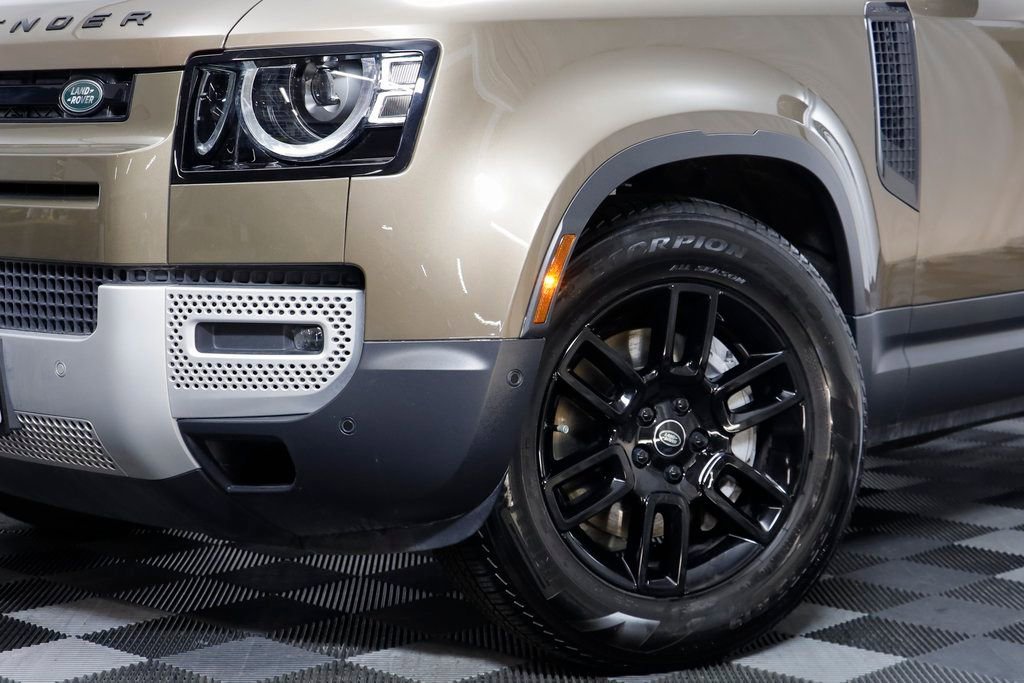 Used 2025 Land Rover Defender 110 S image 3