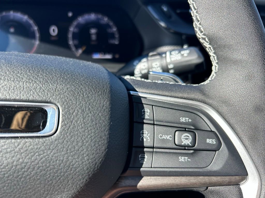 New 2026 Jeep Grand Cherokee Altitude image 20