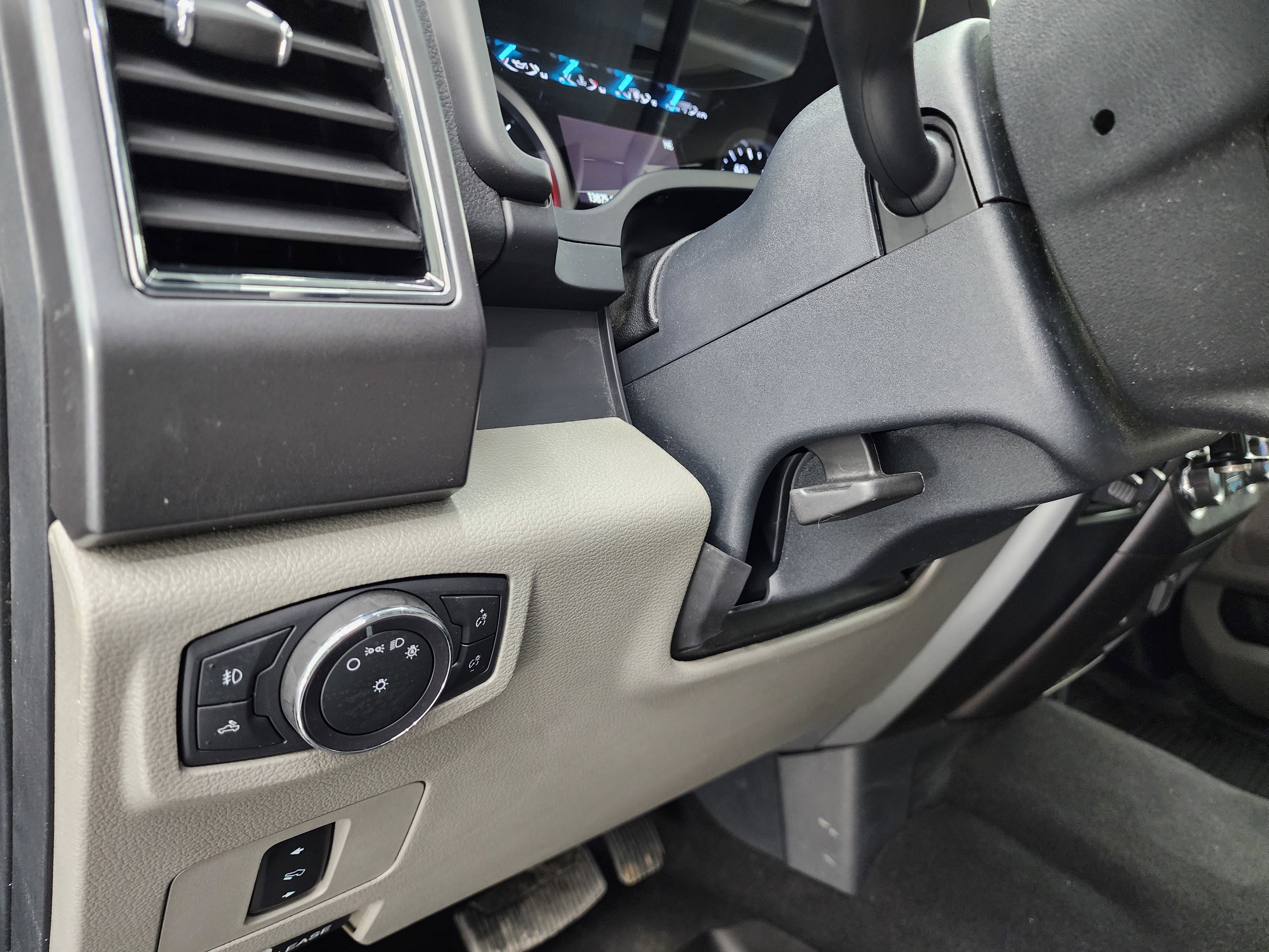 Used 2022 Ford F350 XLT w/ XLT Value Package image 42