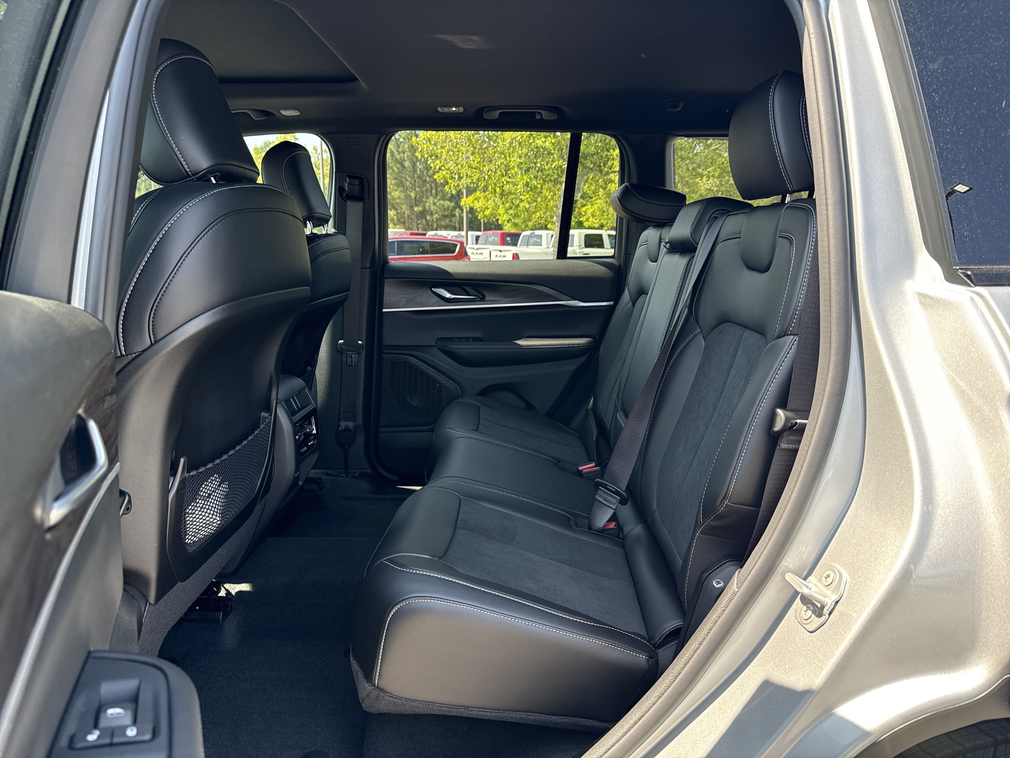 New 2026 Jeep Grand Cherokee Altitude RWD image 22