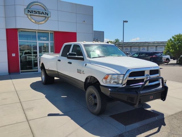 Used 2014 RAM 2500 Tradesman w/ Chrome Appearance Group AWD/4WD image 3