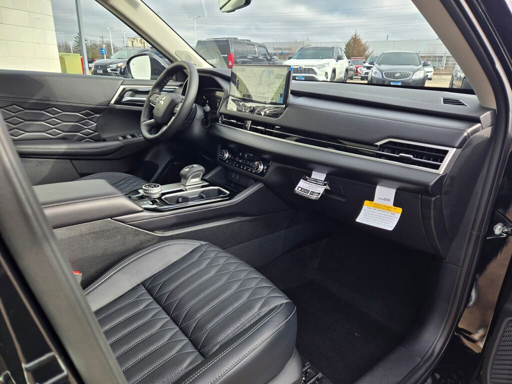 New 2026 Mitsubishi Outlander SEL AWD/4WD image 4