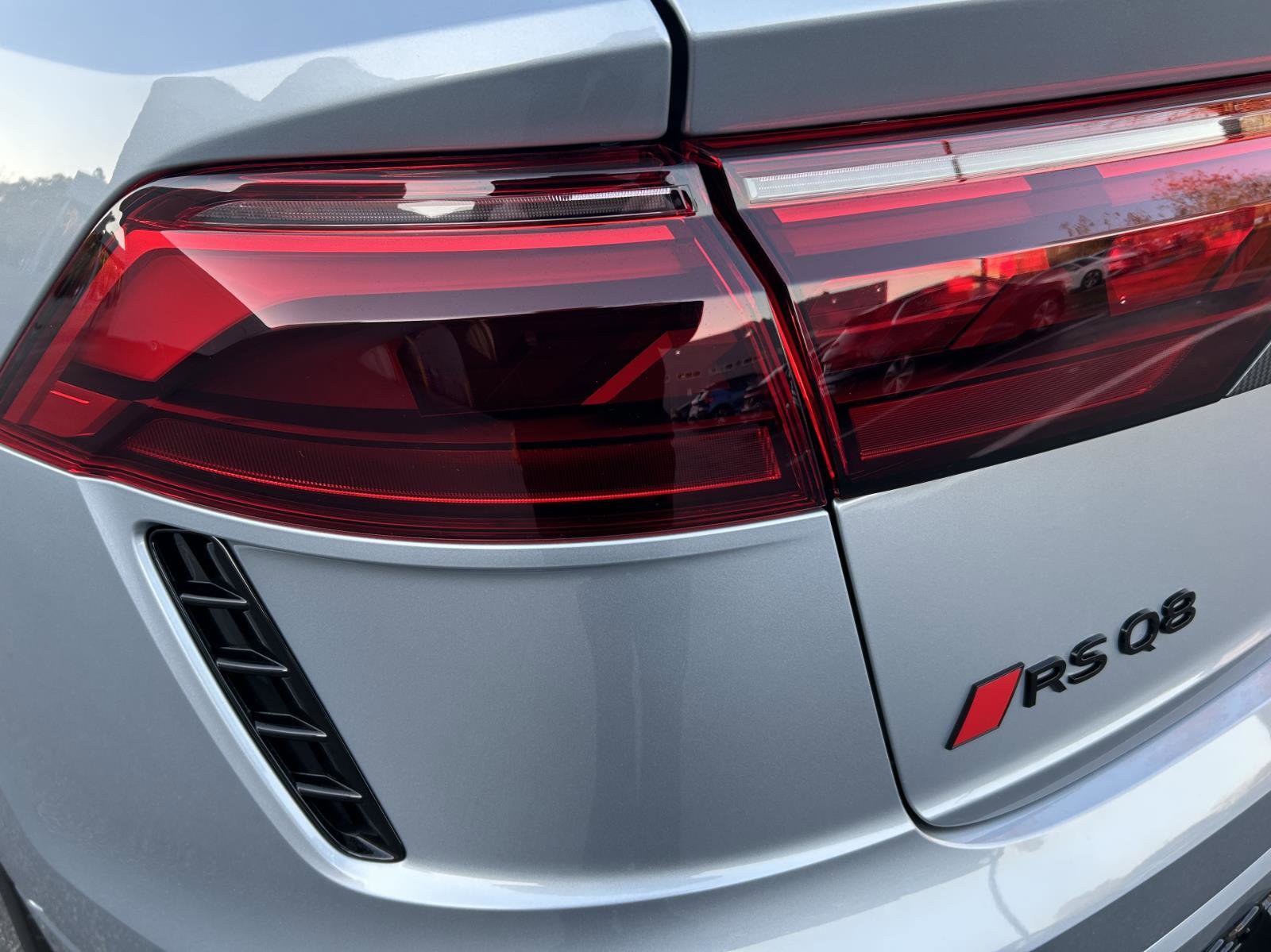 New 2026 Audi RS Q8 performance image 9