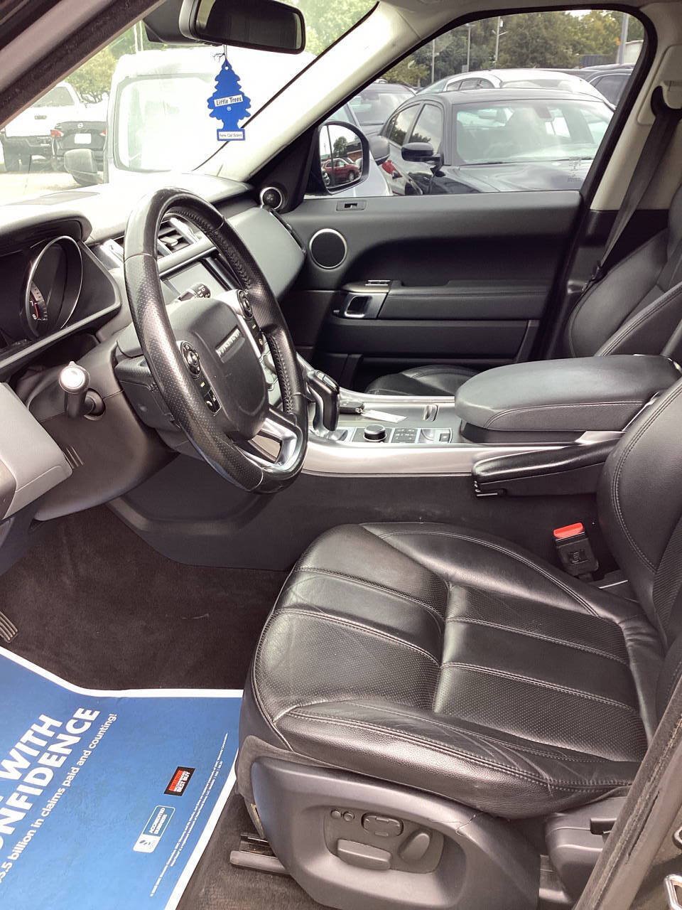 Used 2015 Land Rover Range Rover Sport SE AWD/4WD image 17