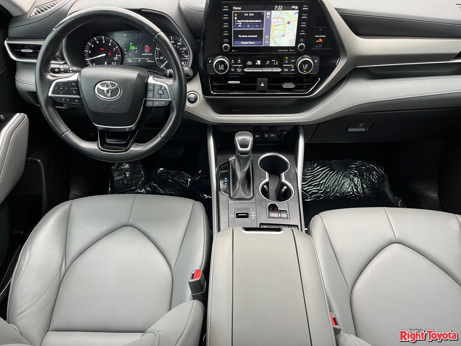 Certified 2021 Toyota Highlander XLE FWD image 16
