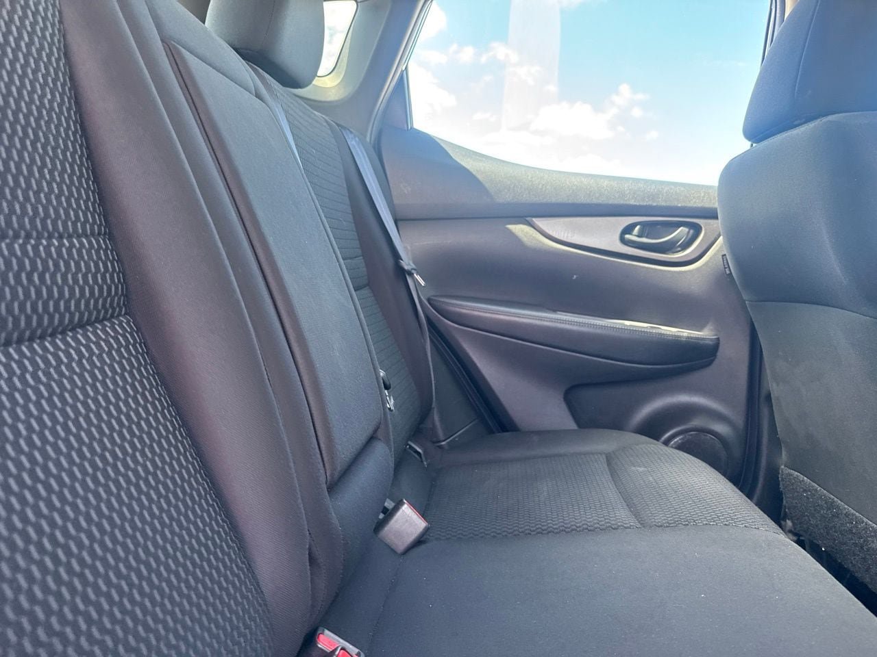 Used 2020 Nissan Rogue Sport S AWD/4WD image 30