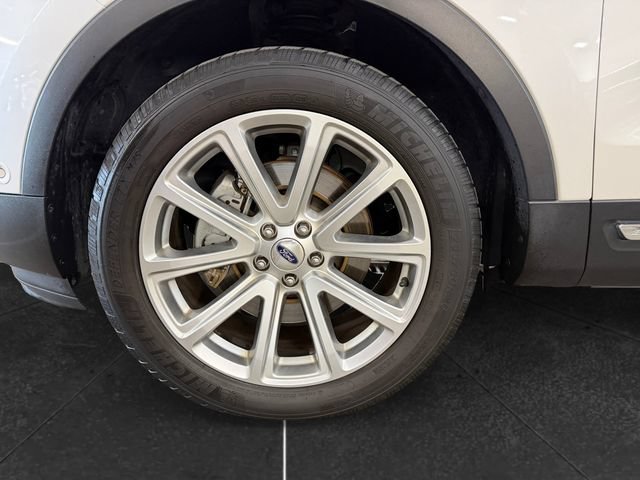 Used 2017 Ford Explorer Limited w/ Equipment Group 301A AWD/4WD image 9