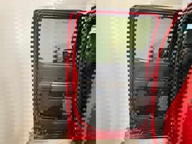 New 2025 Ford F150 Lightning Lariat w/ Max Trailer Tow Package image 15