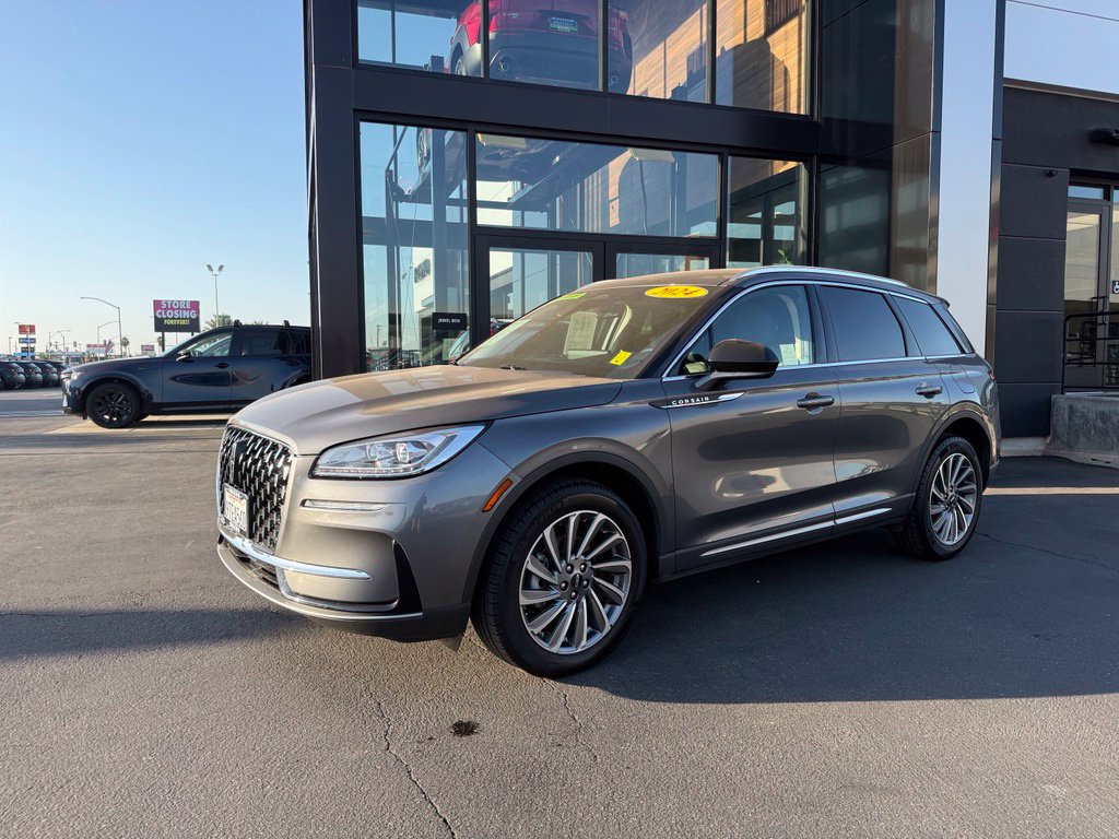 Used 2024 Lincoln Corsair Reserve FWD image 4