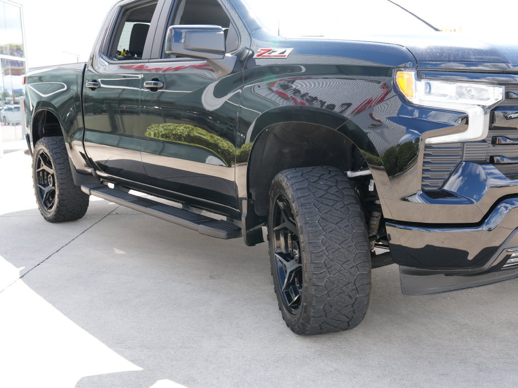 Used 2024 Chevrolet Silverado 1500 RST w/ Convenience Package II AWD/4WD image 10