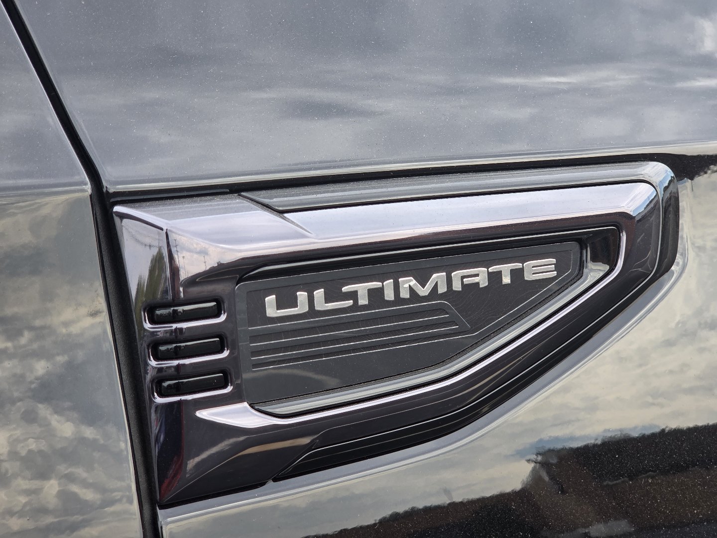 New 2027 GMC Yukon XL Denali Ultimate w/ LPO, Floor Liner Package AWD/4WD image 23