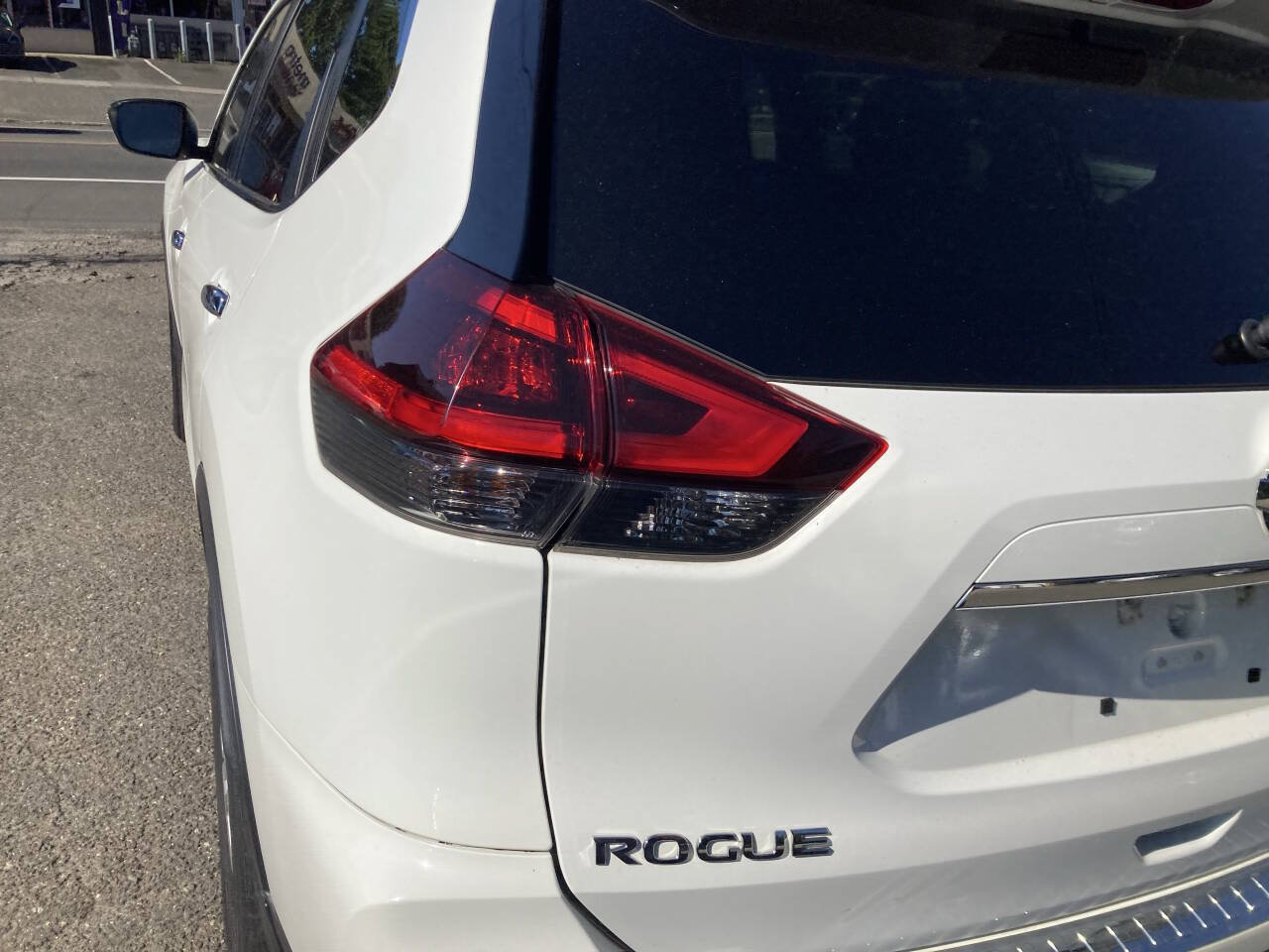 Used 2019 Nissan Rogue S w/ Special Edition Package AWD/4WD image 8