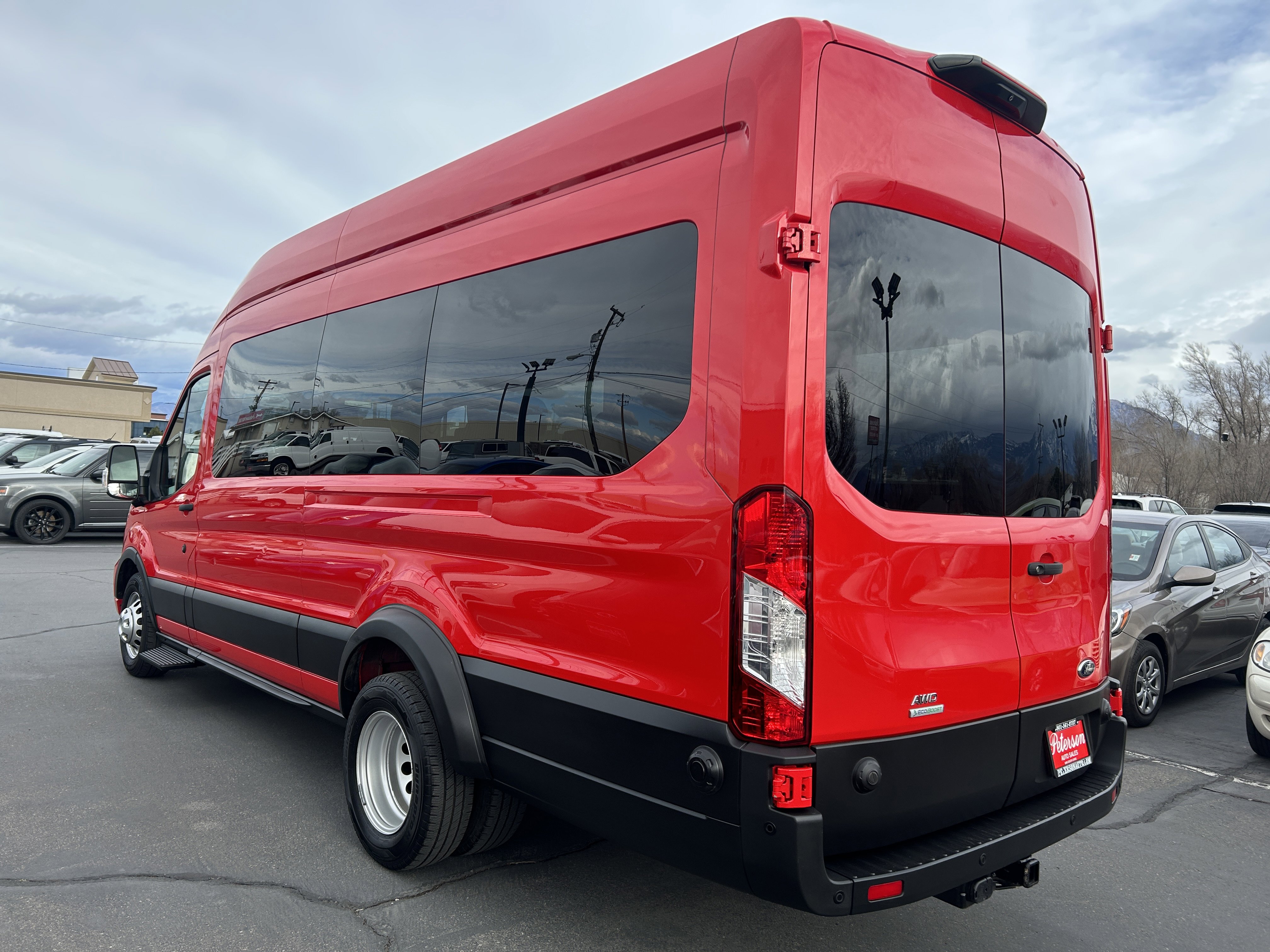 Used 2022 Ford Transit 350 XLT image 4