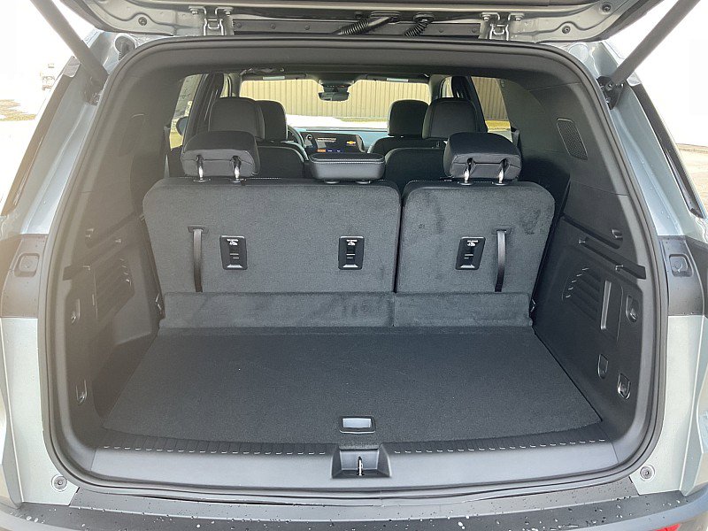 New 2026 Chevrolet Traverse LT image 17