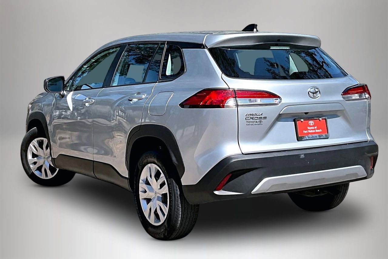 Used 2023 Toyota Corolla Cross L image 4
