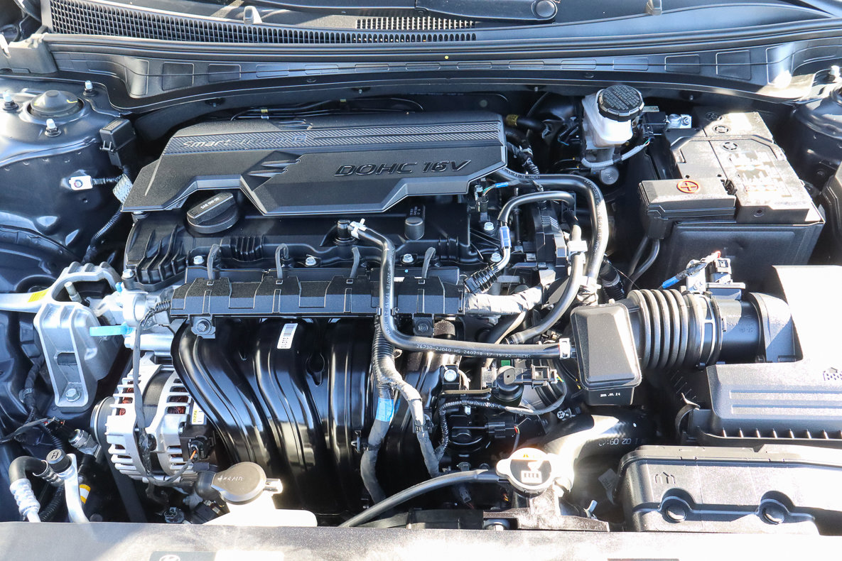 Used 2025 Hyundai Elantra SEL FWD image 18