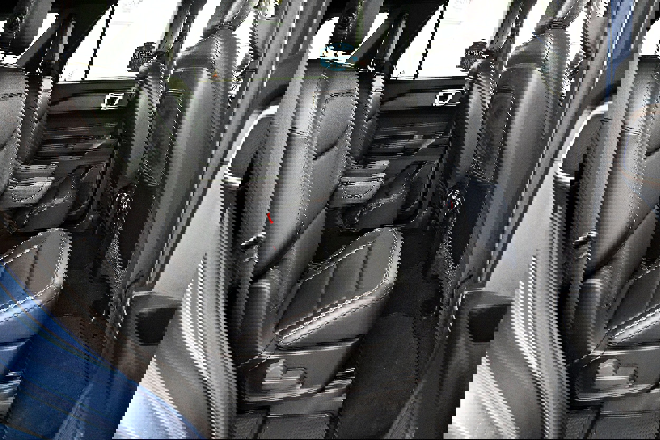 Used 2020 Ford Explorer XLT w/ Equipment Group 202A image 29