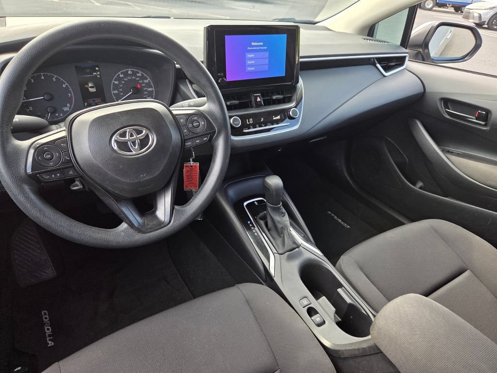 Used 2025 Toyota Corolla LE FWD image 8