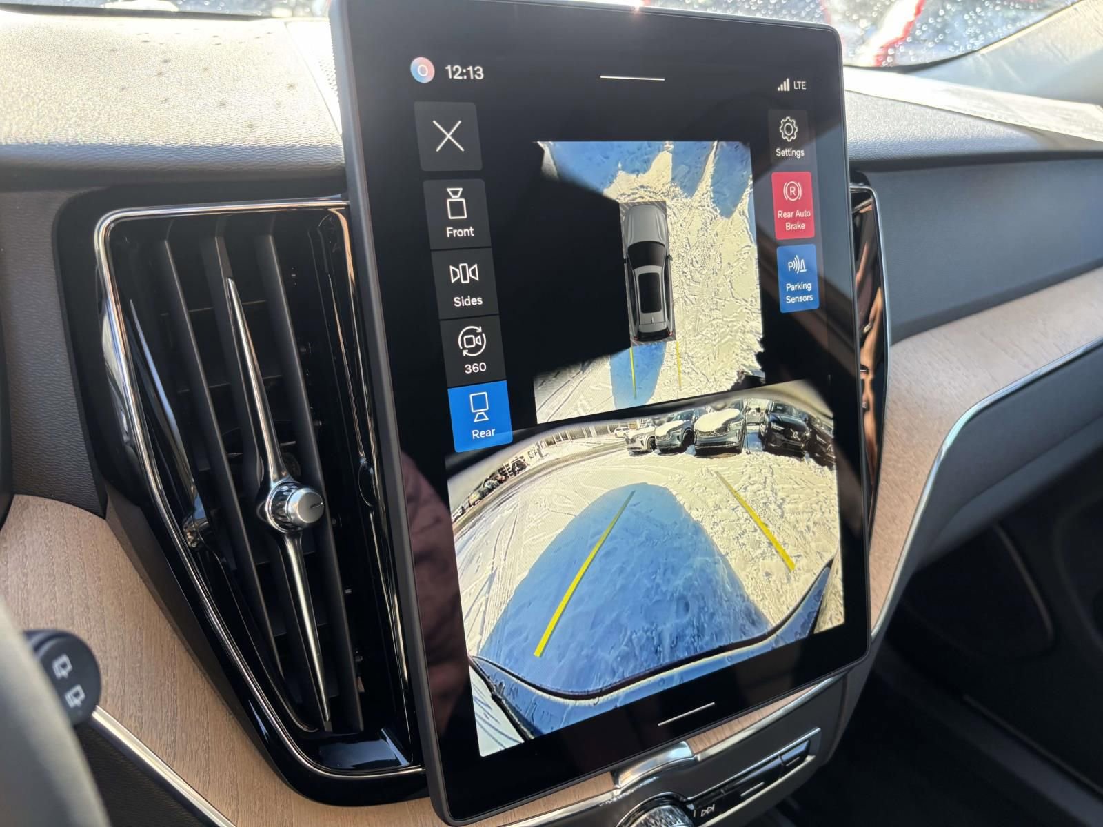 New 2026 Volvo XC60 B5 Plus w/ Protection Package Premier image 20