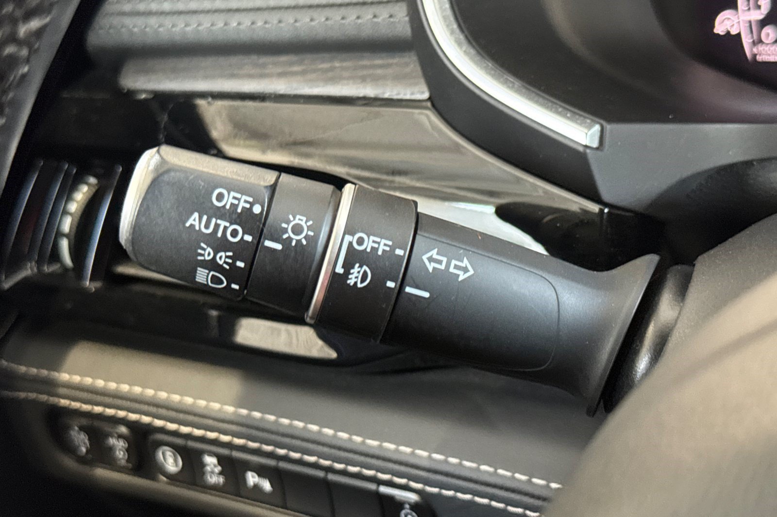 Used 2022 Acura MDX SH-AWD w/ Advance Package image 34
