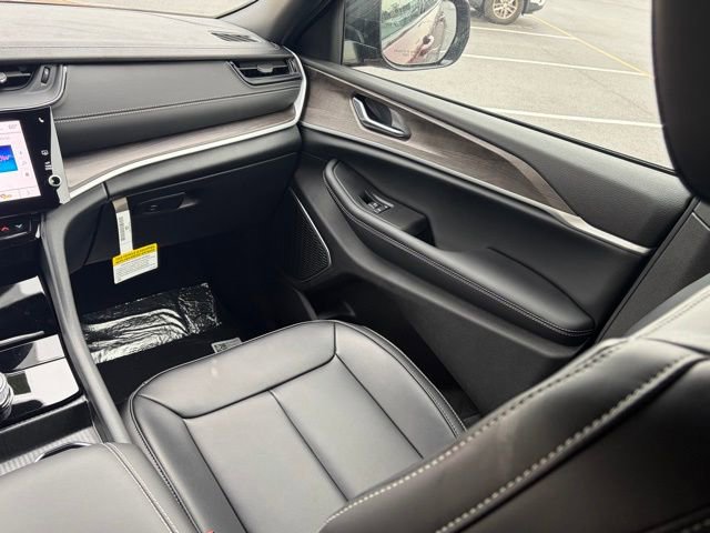 New 2026 Jeep Grand Cherokee Limited w/ Limited Altitude Package image 37