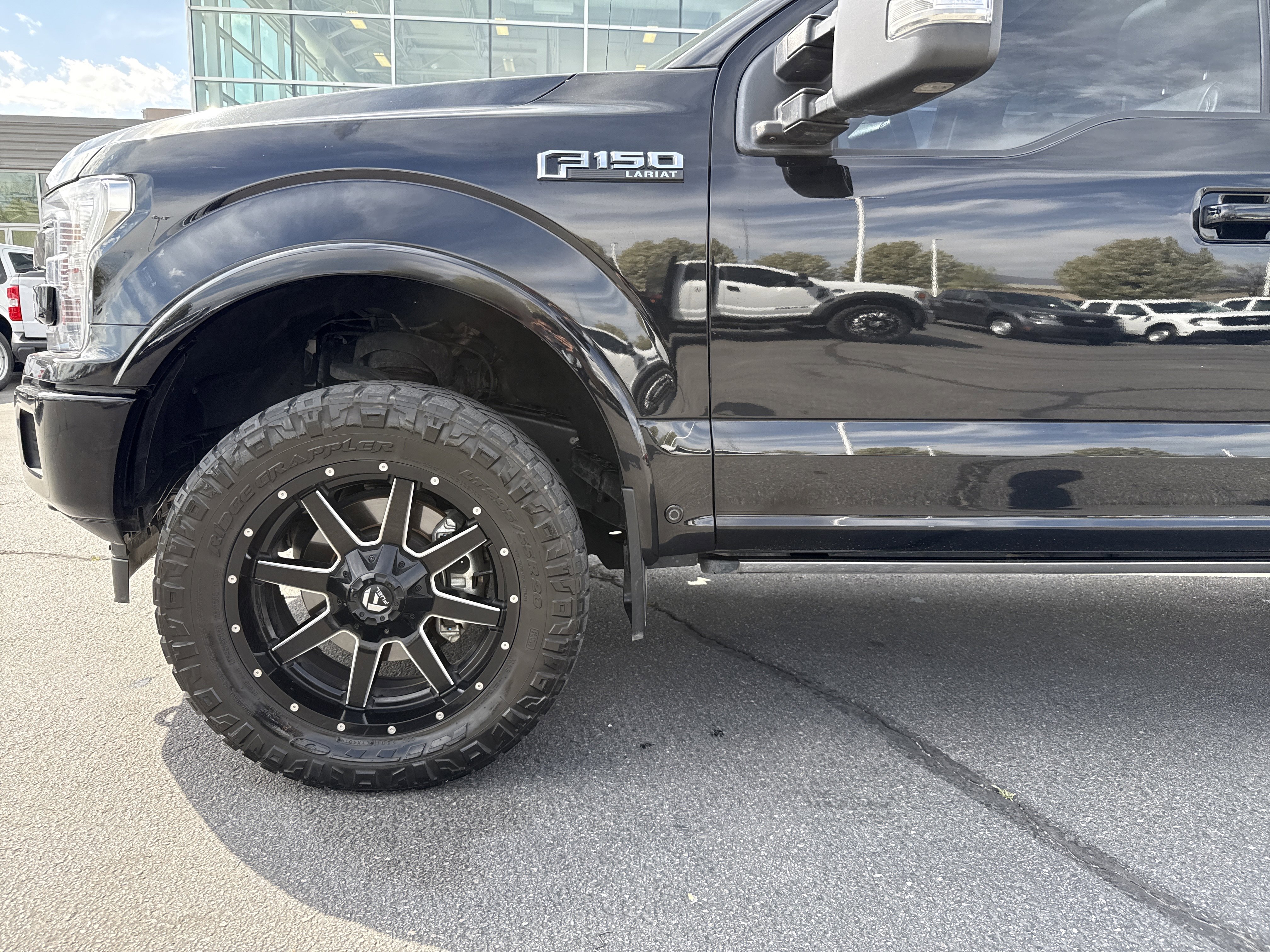 Used 2019 Ford F150 Lariat w/ Equipment Group 502A Luxury image 9