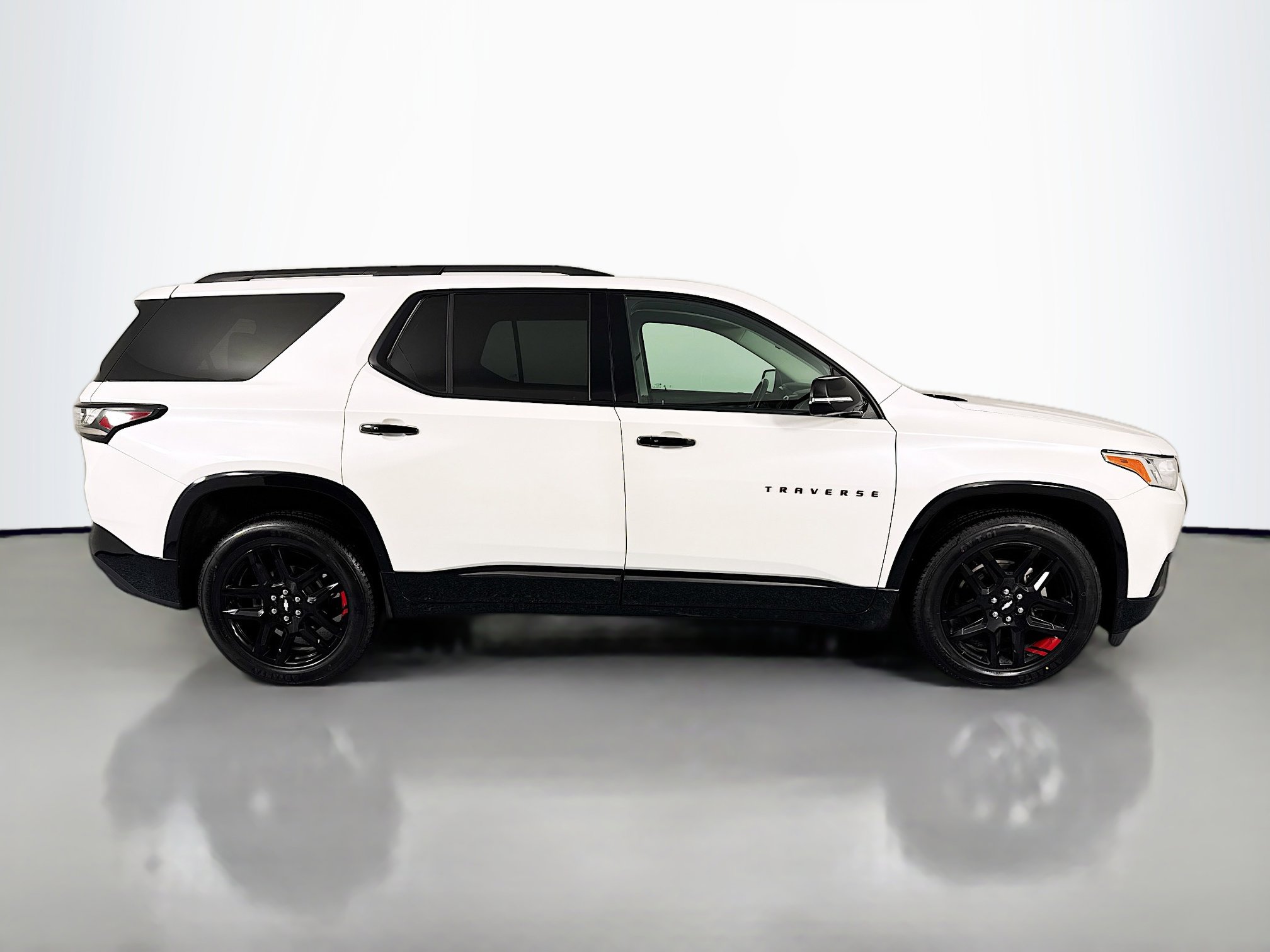 Used 2020 Chevrolet Traverse Premier w/ Redline Edition image 4