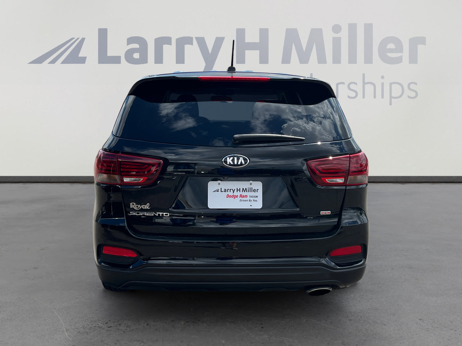 Used 2019 Kia Sorento L FWD image 4