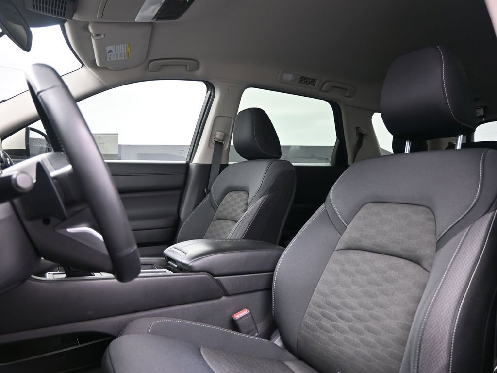 Used 2024 Nissan Pathfinder SV w/ Cargo Package FWD image 3