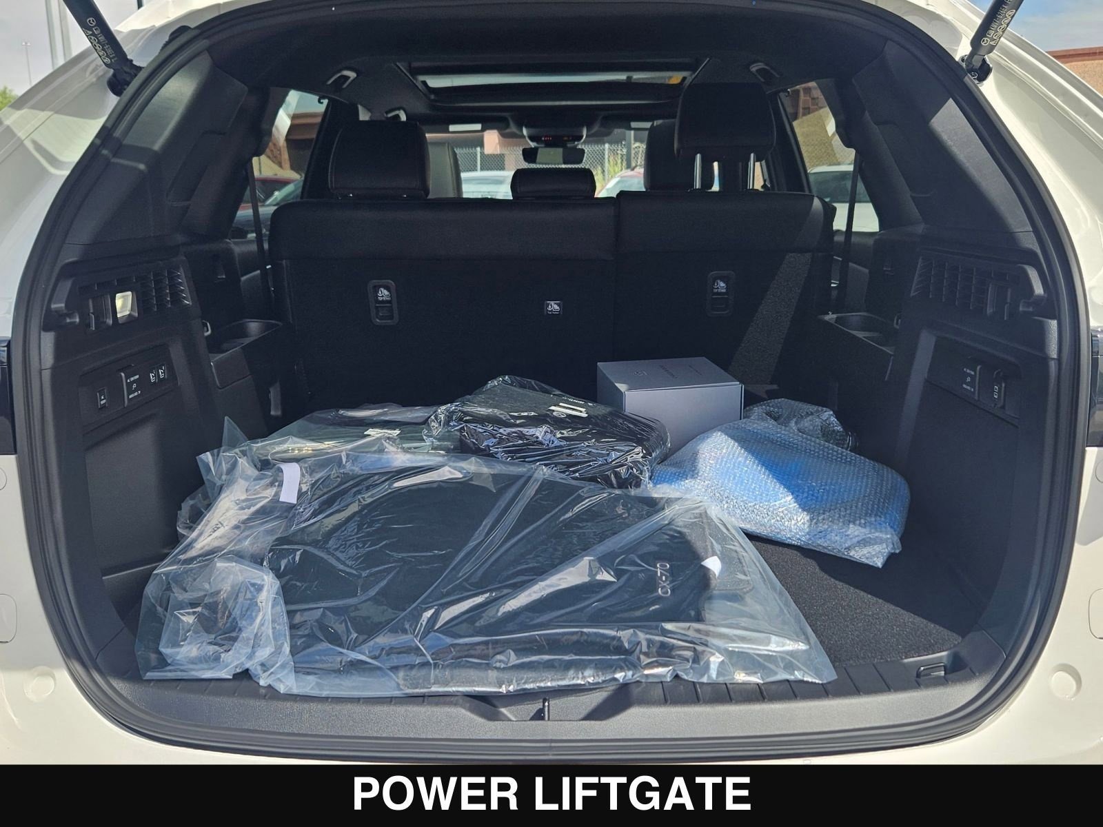 New 2025 MAZDA CX-70 Plug-In Hybrid w/ Premium Plus image 10