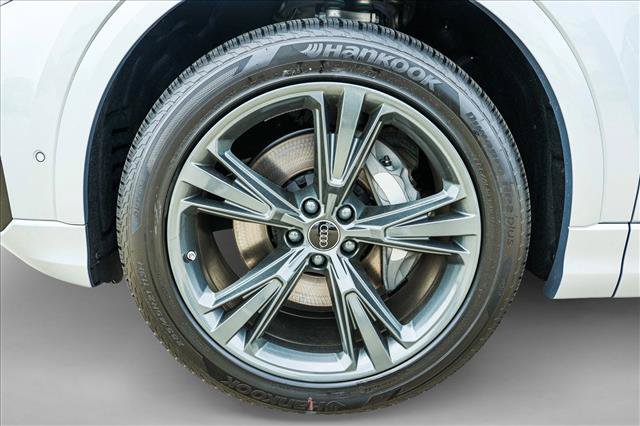 New 2026 Audi Q8 Premium AWD/4WD image 9