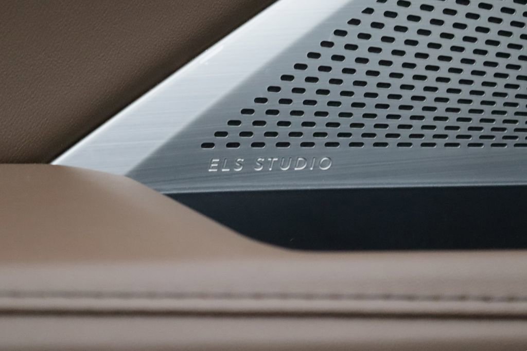 Used 2023 Acura MDX SH-AWD w/ Technology Package image 14