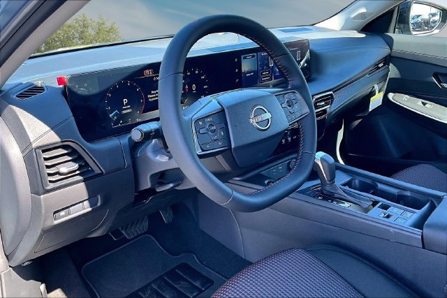 New 2027 Nissan Sentra SR w/ Floor Mat Package FWD image 7