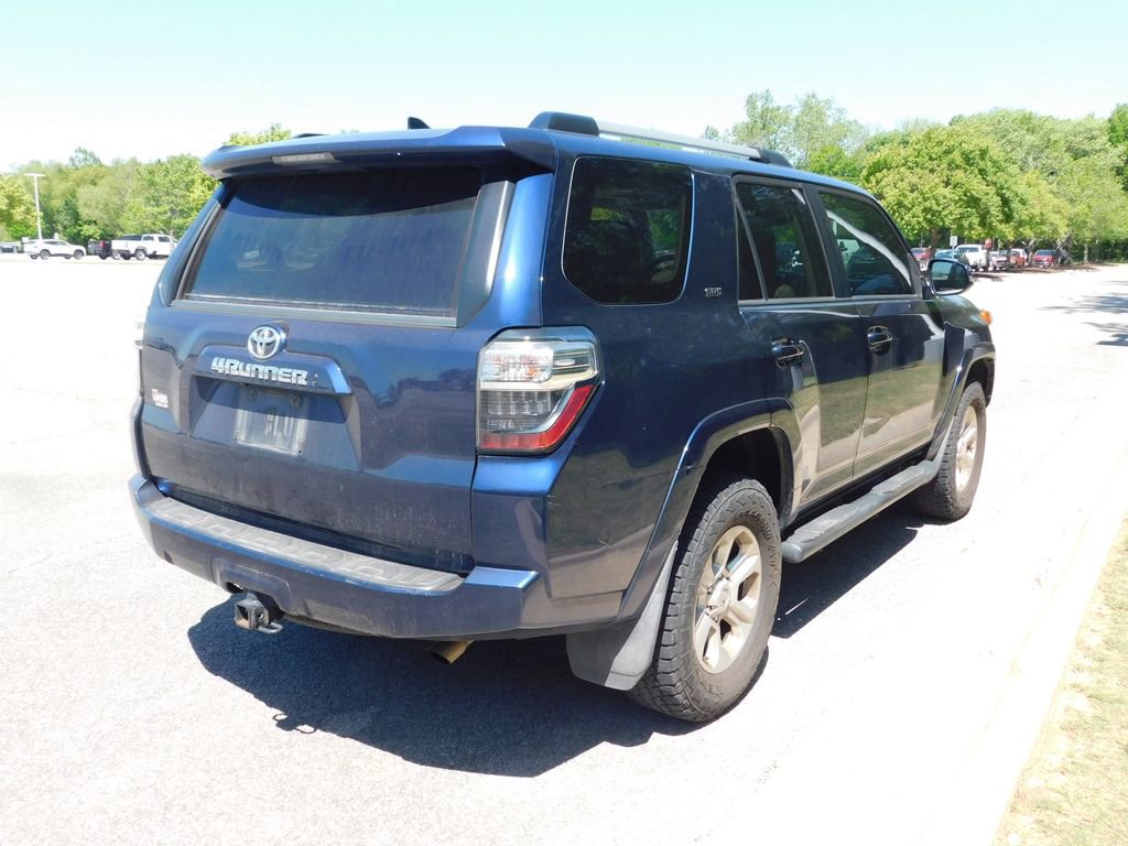 Used 2020 Toyota 4Runner SR5 Premium w/ Moonroof Package AWD/4WD image 4