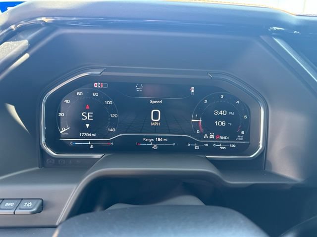 Used 2025 GMC Sierra 2500 AT4 w/ AT4 Premium Plus Package AWD/4WD image 5